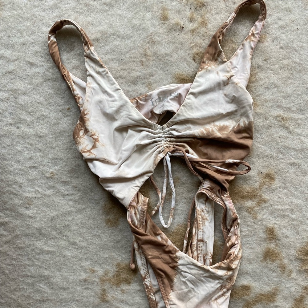 Frankie’s cut out one piece